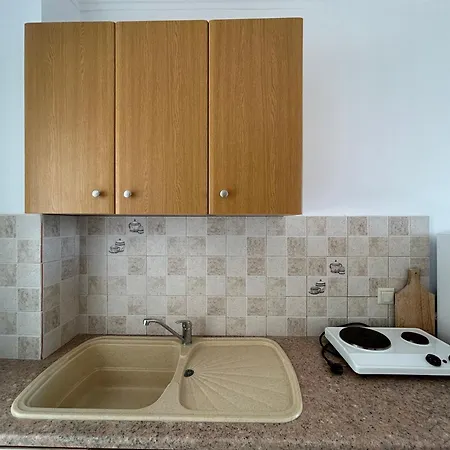 Апарт-отель Angela 3*